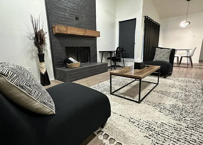 Newly Updated Cozy Home