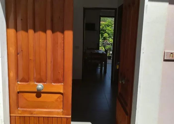 Appartamento Con 2 Stanze E Giardino