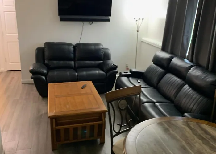 410 E45Th 2 Bedroom Apartment