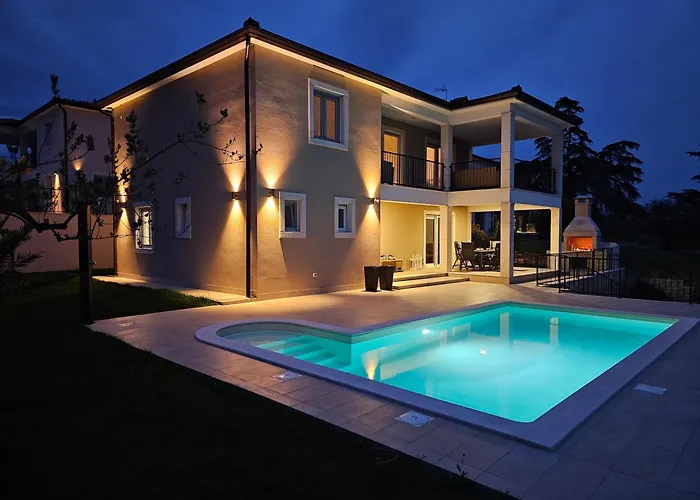 Villa Kortus Luxury Modern Villa Near Petram Resort, Beach 700M And Adriatic Golf Resort