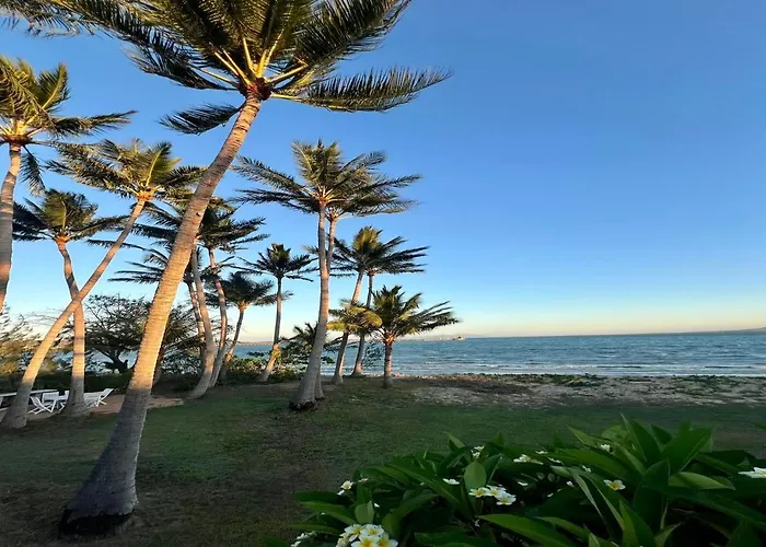 On The Beach, Seaview'S, Bowen Beach House