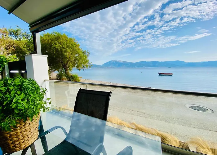 Beachfront Retreat At Agios Vasileios