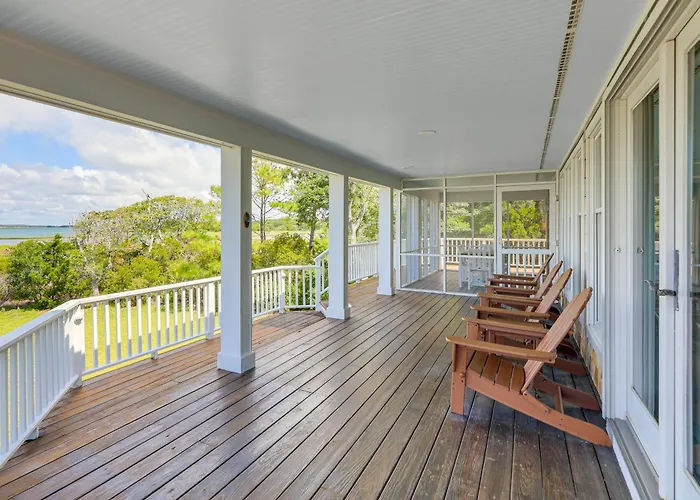 Waterfront Home W/ Screened Porch & Sunsets