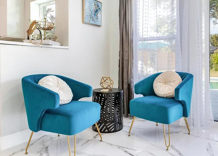 Villa Lux With Pool In Palm Harbor