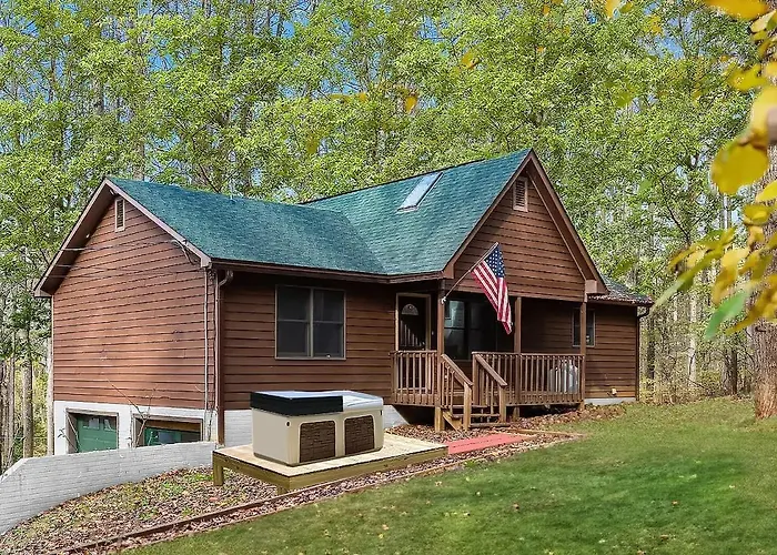 3Br Cabin W Hot Tub & Game Room