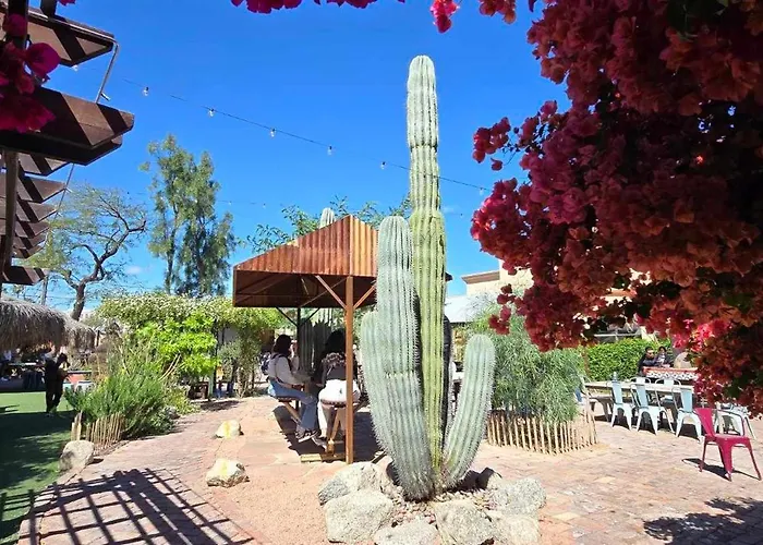Casa Sunrise, Large Home, Minutes From Airport, Yrmc, Mexico Borders
