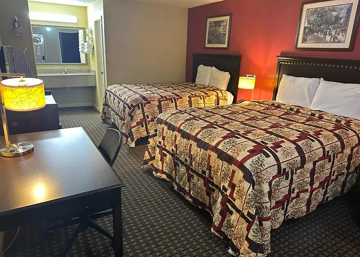 Royal Inn - Anniston