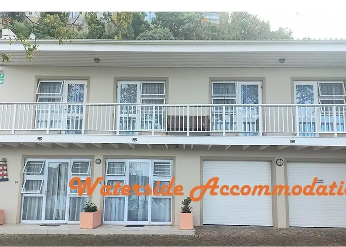 Phoenix Lodge And Waterside Accommodation