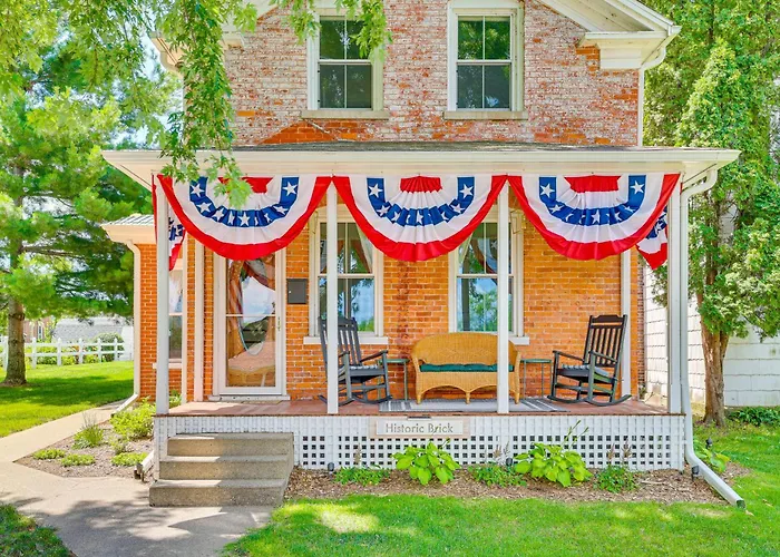 Historic Wabasha Home W/ Patio In Downtown!