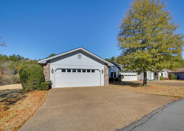 Lake Balboa Access: Home W/ Dock & Yard