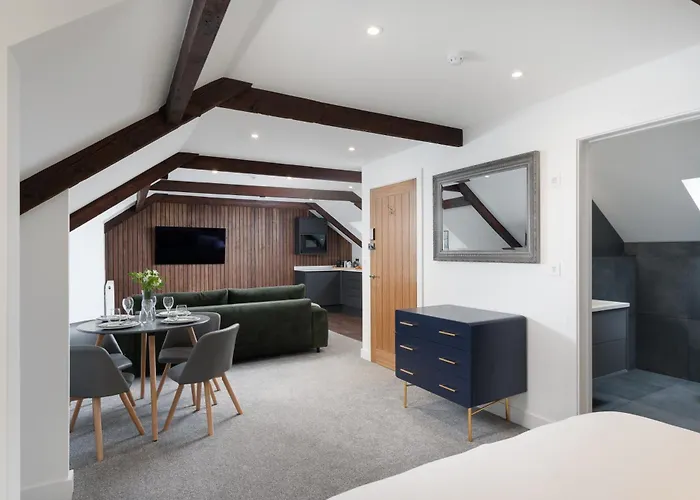 Luxury Modern Suite In Marazion With Parking