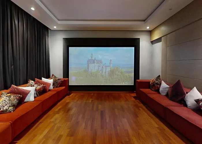 Villa 44- Superbe Villa Moderne 7 Chambres, 2500M2, Piscine, Cinema, Clim , Meublee