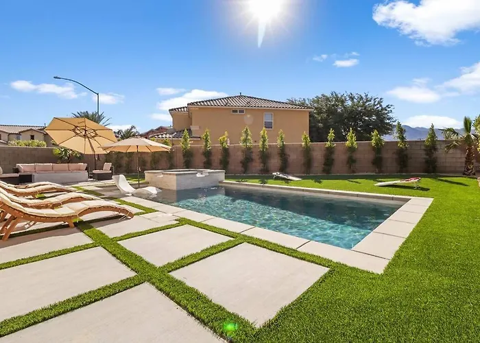 Paradise Coachella New Salt Water Pool & Landcape