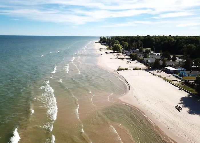 Beach Club Of Oscoda - All 4 Beachfront Cottages