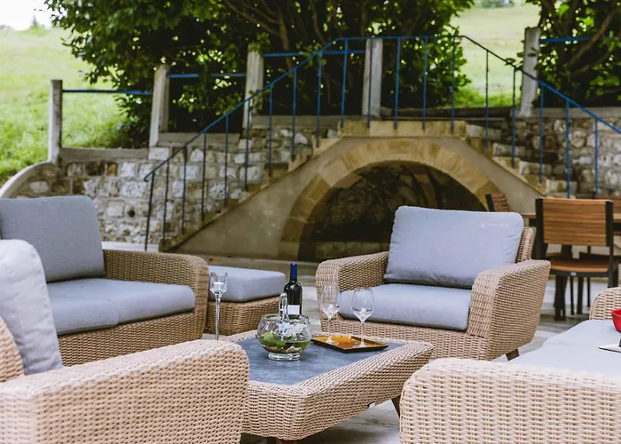 Domaine De Perenard