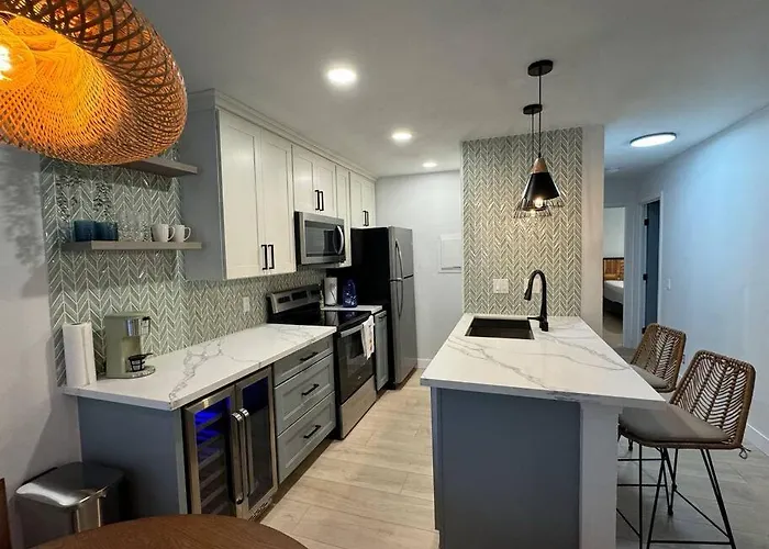Boho Island Paradise Remodel 2Br