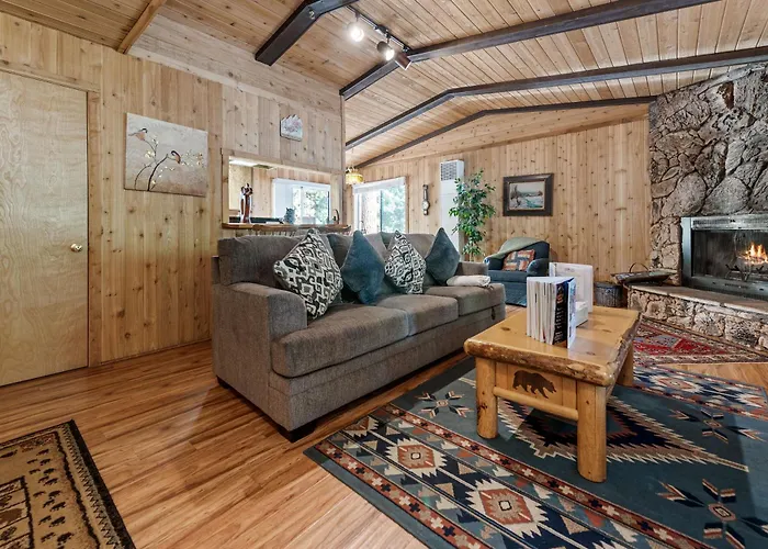 Granny'S Love Shack - Close To Hiking Trails, Fireplace, Deck, Barbecue