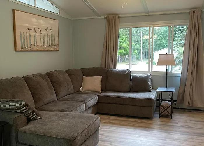 Executive Housing Central To All Area Attractions! Grandma'S 2