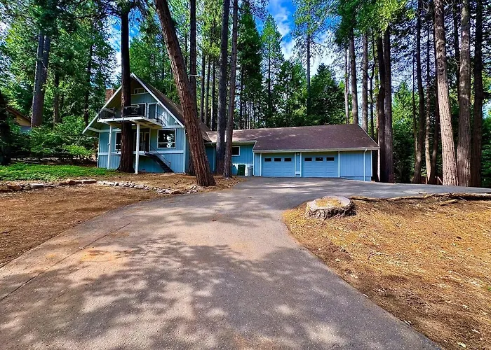 Cabin In The Trees-Game Room