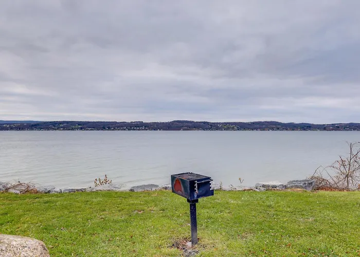Family Home Near Beach ~ 6 Mi To Dtwn Canandaigua