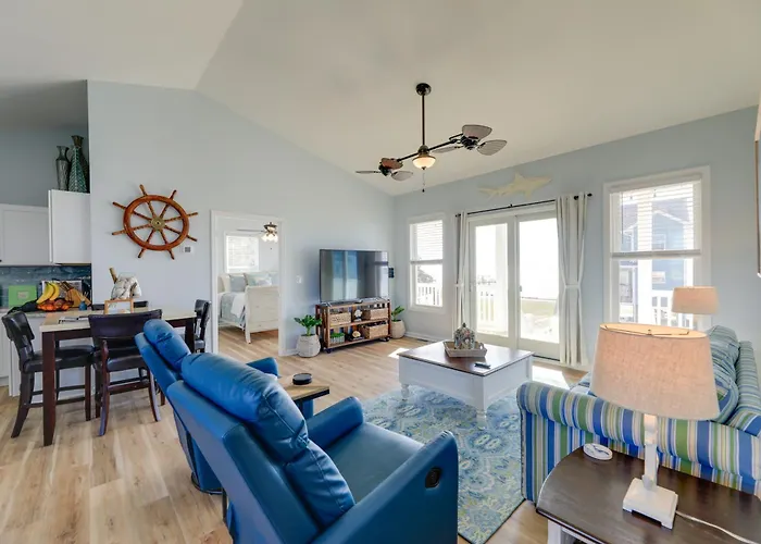 Waterview Home W/ Sunset & Lighthouse Views