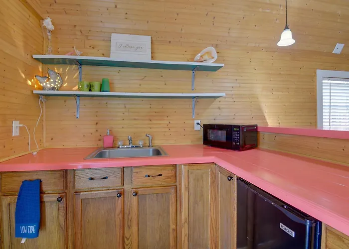 Cozy Calabash Studio ~ 4 Mi To Sunset Beach!