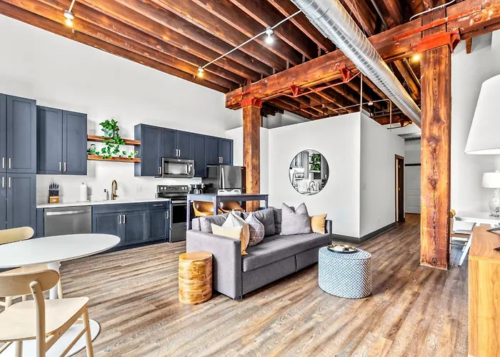 Brick & Bed Riverfront Lofts, P 3H