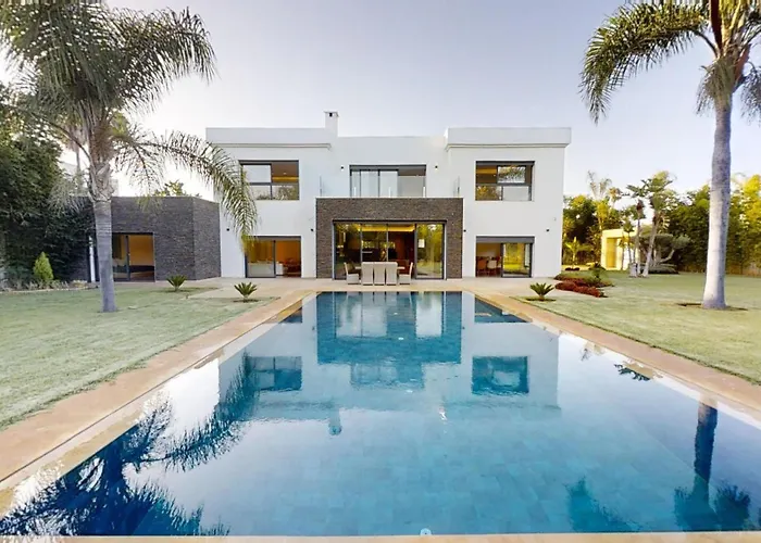 Villa S- Luxurious 8 Masterbedrooms Villa On 3000M2, Close To All Amenities, Golf And Heart Of Souissi