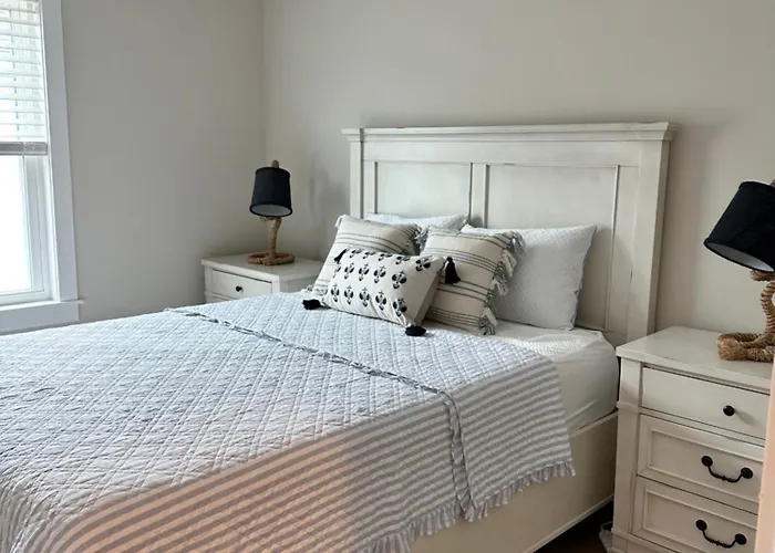 Heart Of Ocean City - Walk To Shops, Restaurants, Boardwalk And Beach!