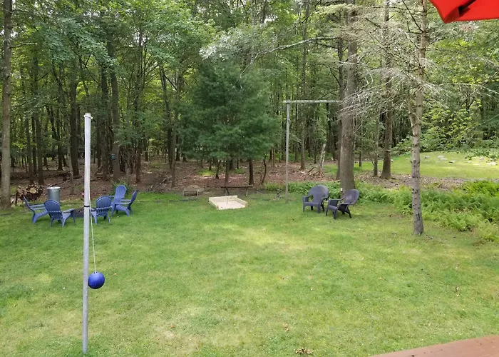 Serenity And Fun All In One In This Cozy Pocono Cabin