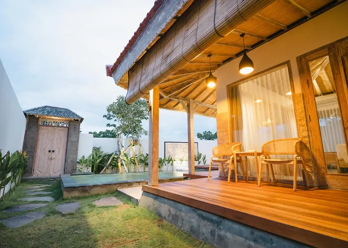 Lungid Sari Uluwatu