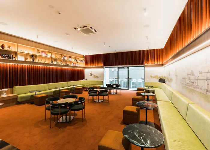 Statesman Hotel