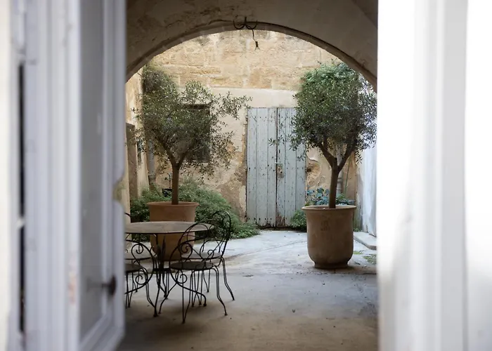 Bon Jour Uzes