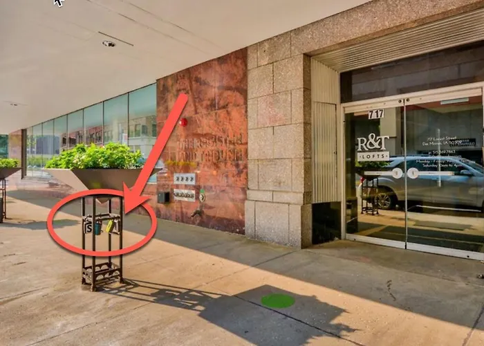 Large 1 Bed Apt In The Heart Of Downtown