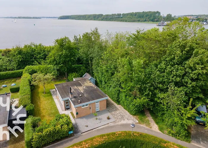 Vrijstaande vakantiewoning dichtbij het Veerse Meer
