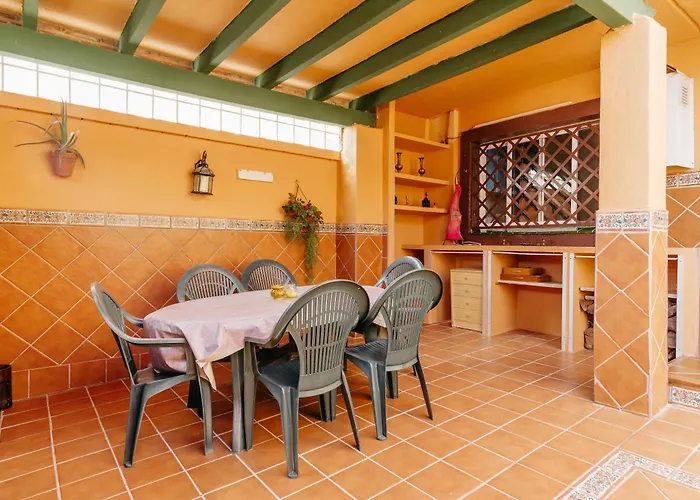 Chalet En Algeciras, Piscina Y Paddle A 4 Minutos De Playa De Getares