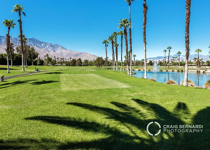 Desert Country Club Paradise!