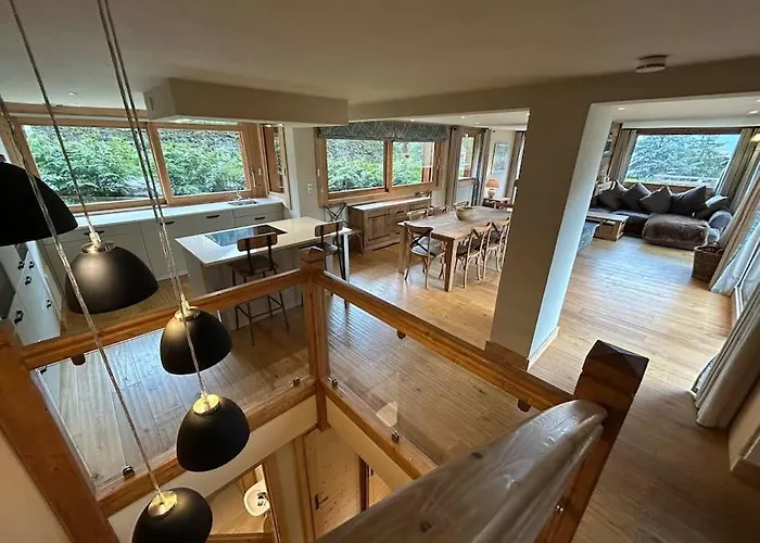 Chalet Rose