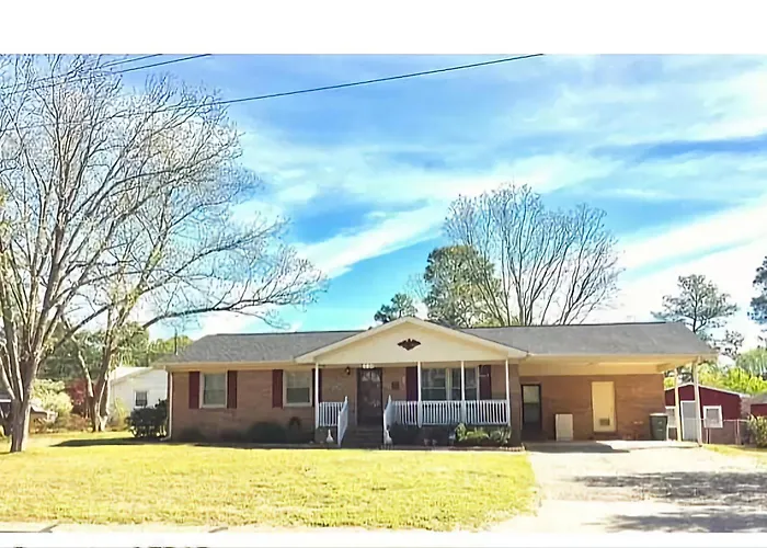 Evergreen Estates 3-Bedroom Private