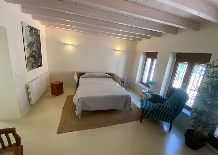 Casa Junto Al Castillo