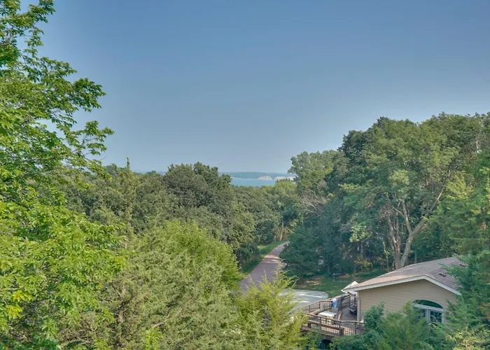 Family-Friendly 'Lakeview Cottage' W/ Deck & View