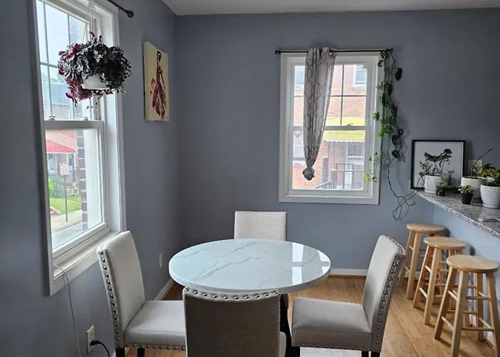 Cozy Room In Baltimore City