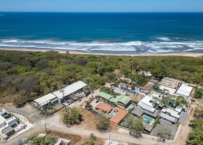 Comfortable Vacation Home Steps From The Beach
