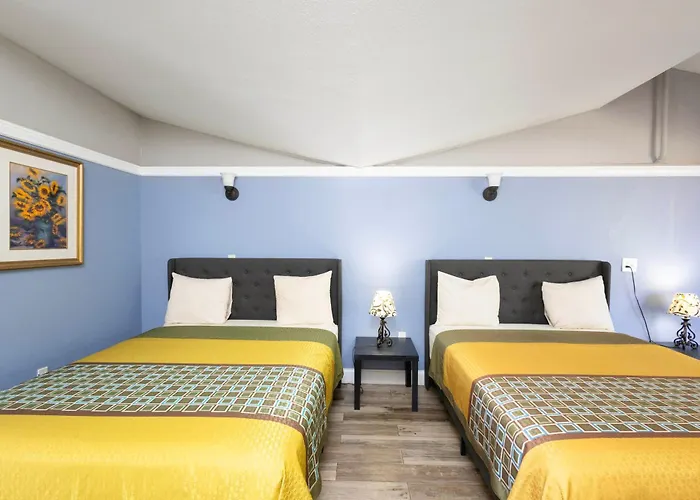 Warm Mineral Springs Motel