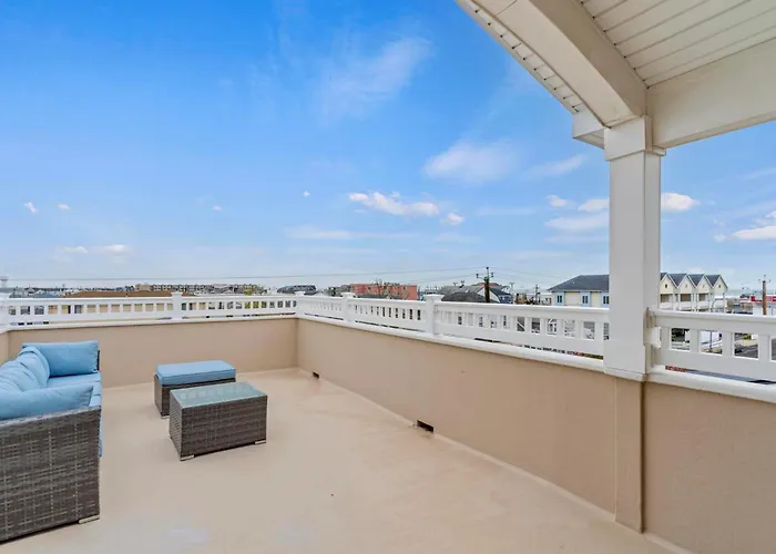 Steps From Beach & Boardwalk, Ocean Views With 5 Decks, 3 Cars