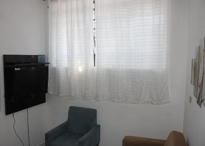 Apto06 com ar e ótima localização em Ourinhos