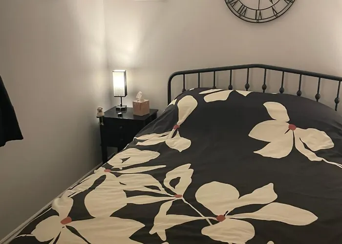 Cosy Home From Home With Private Bathroom - Free Parking - Winner Of A Traveller Award 2026 Visitor Levy Applies From 1St April 2027