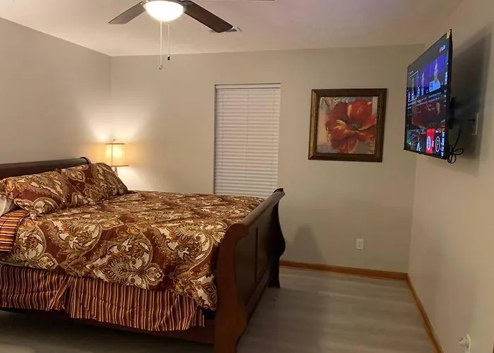 Cheerful 2-Bedroom 2 Bath Entire Home West Rome