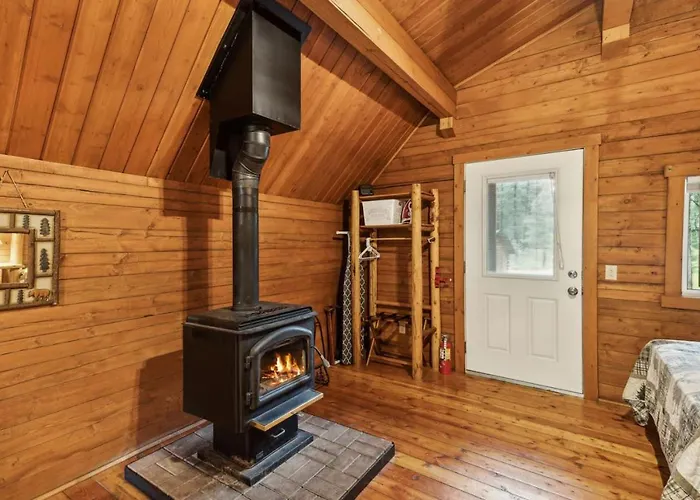 Lost Horse Lodge Double Queen Cabin 19 - Petsok