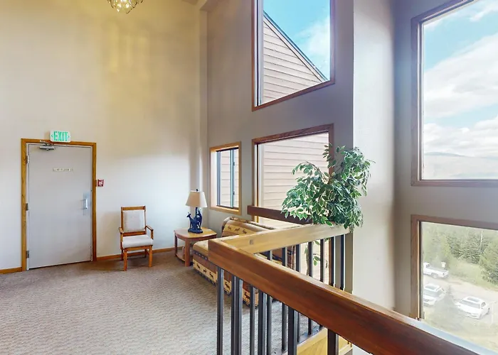 Buffalo Village 402